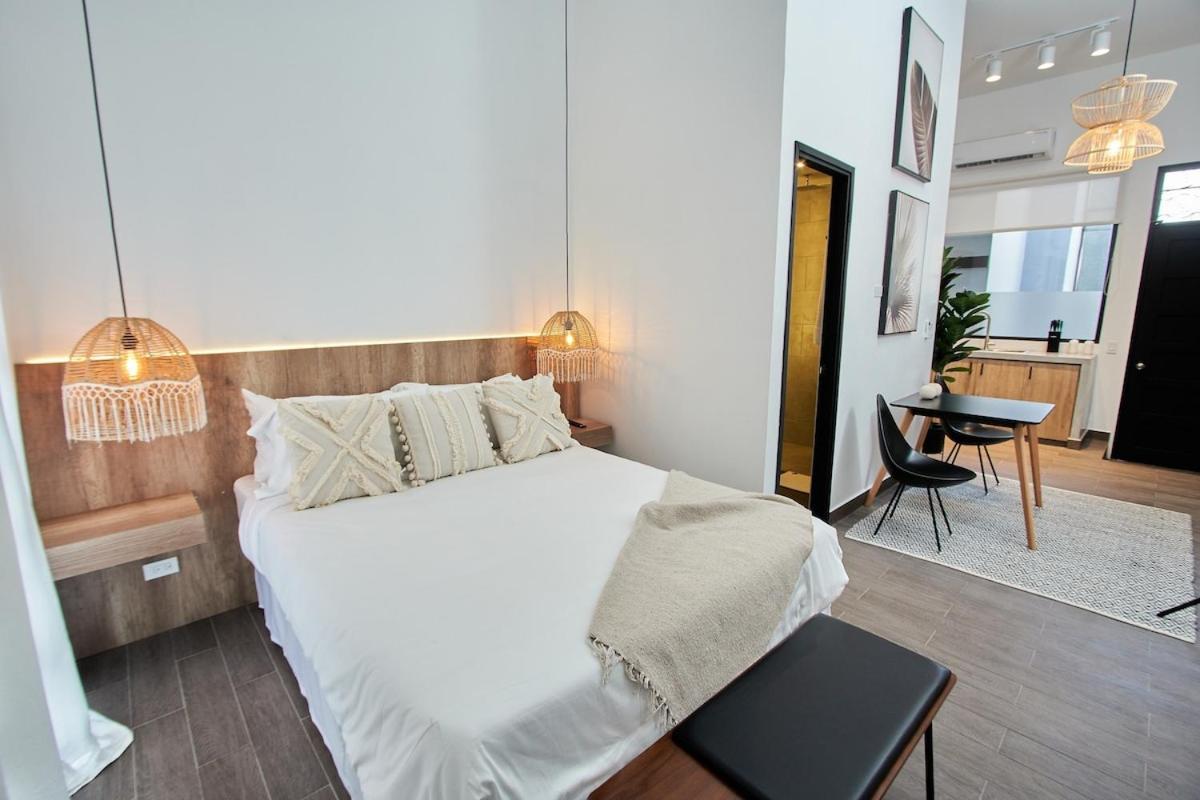 Amazinn Places Rooftop And Design Pool Iii *