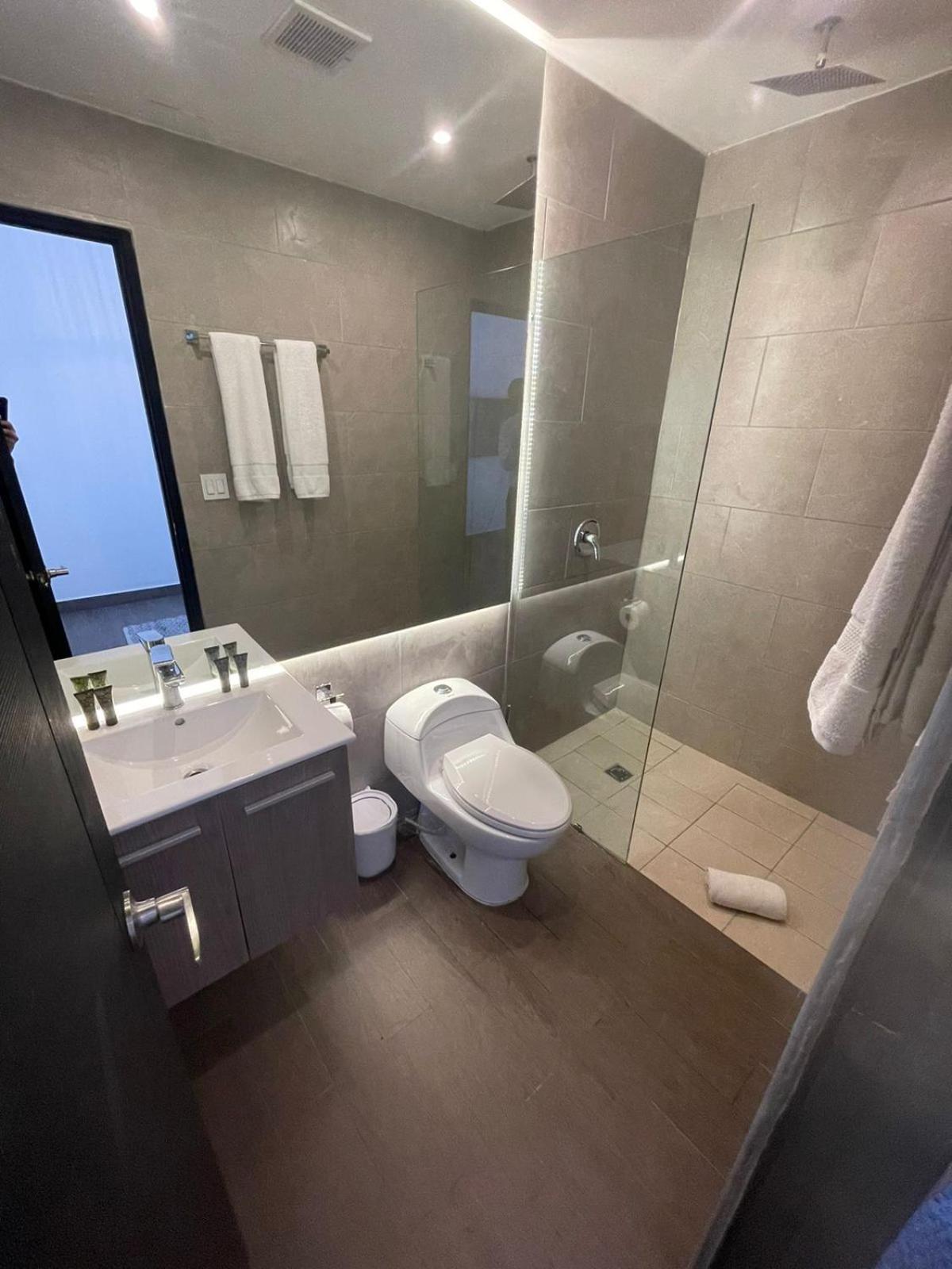 Amazinn Places Rooftop And Design Pool Iii Cidade do Panamá